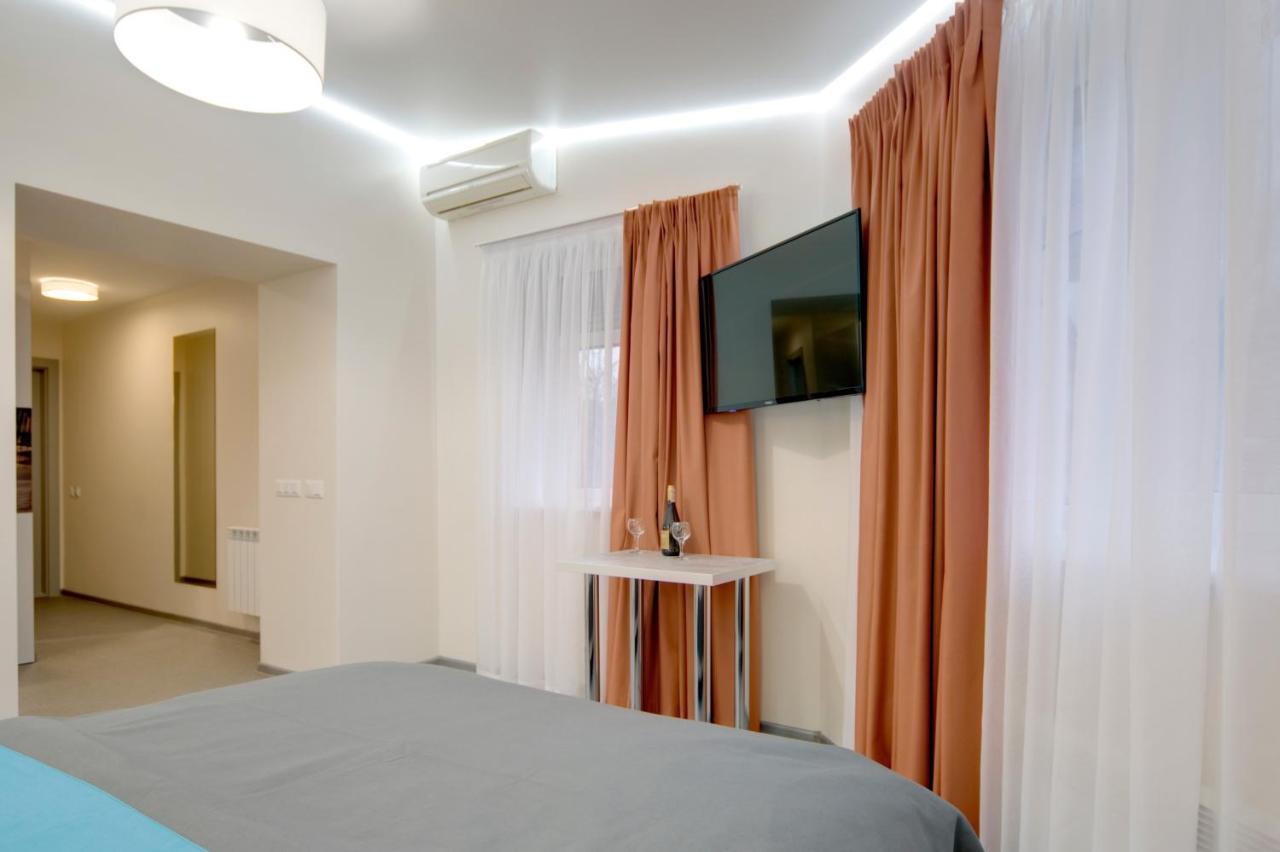 Arena Apartments Kiev Luaran gambar